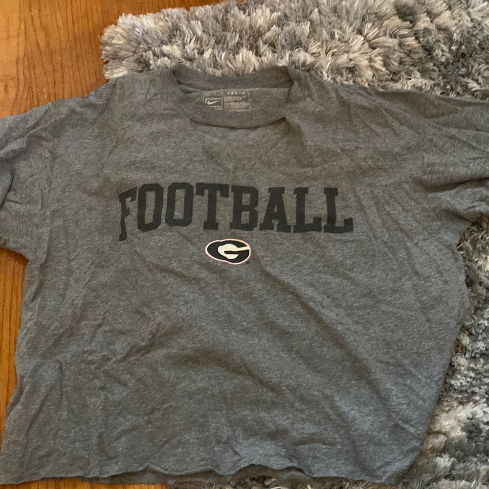 Unique Cropped Nike v-neck Georgia tshirt